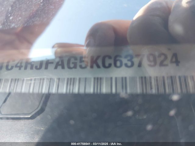 1C4RJFAG5KC637924 Jeep Grand Cherokee Upland 4x4