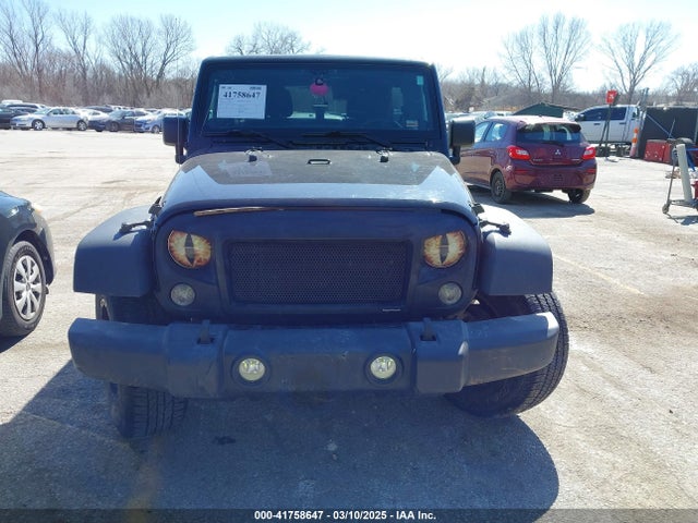 41758647 :رقم المزاد ، 1C4BJWDG6EL329193 vin ، 2014 Jeep Wrangler Unlimited Sport مزاد بيع