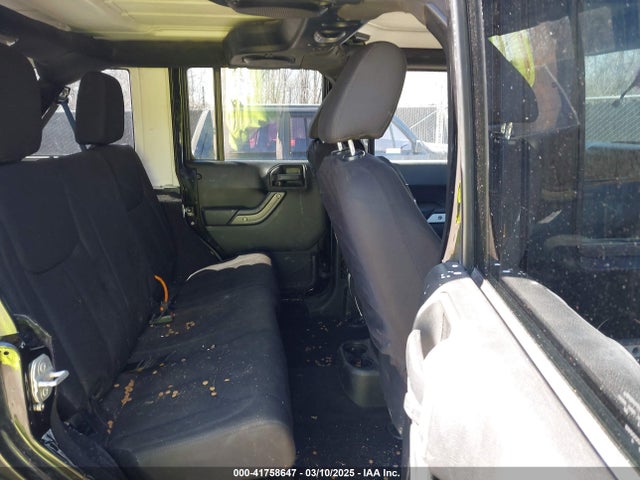 41758647 :رقم المزاد ، 1C4BJWDG6EL329193 vin ، 2014 Jeep Wrangler Unlimited Sport مزاد بيع