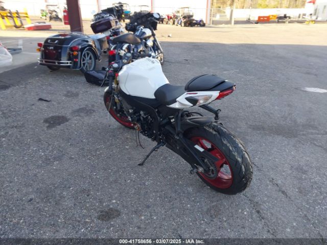 2017 SUZUKI GSX-R750 JS1GR7MA5H2101772 Photo 2