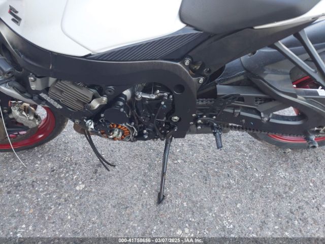 2017 SUZUKI GSX-R750 JS1GR7MA5H2101772 Photo 8