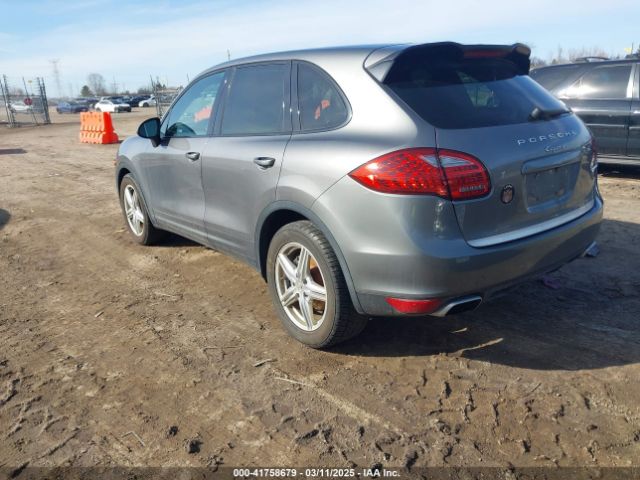 2013 PORSCHE CAYENNE WP1AA2A21DLA06809 Photo 2