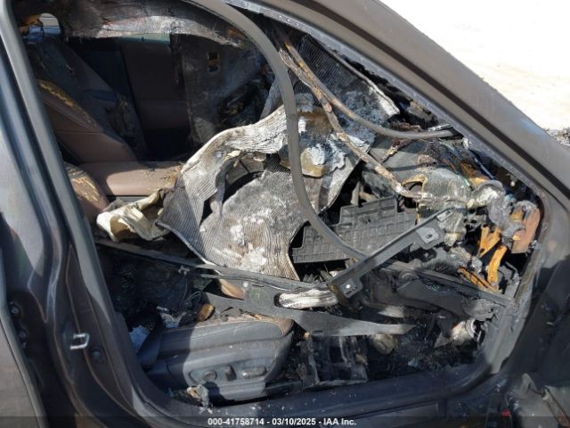58ADZ1B14RU182685 Lexus ES 350
