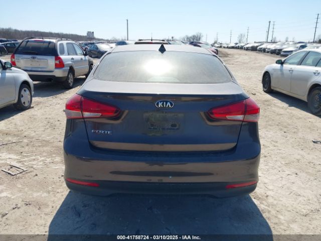 3KPFL4A75JE177561 KIA FORTE LX