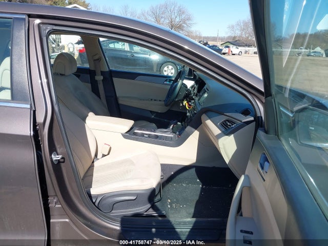5NPE24AFXHH479004 Hyundai SONATA SE