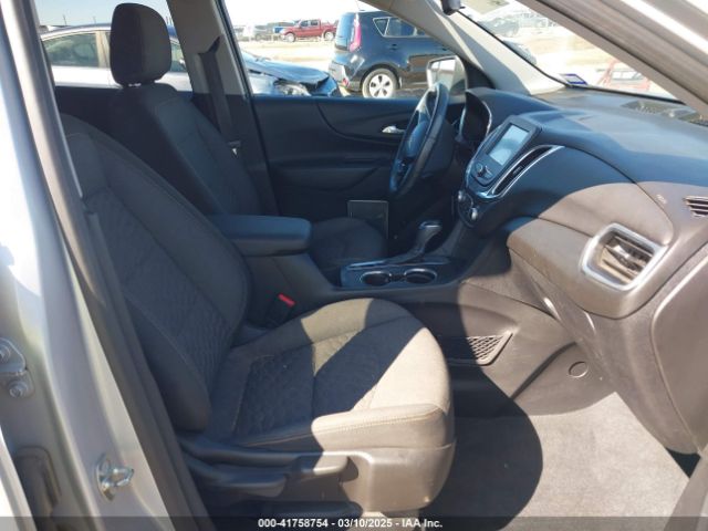 2GNAXJEV8J6186610 Chevrolet EQUINOX LT