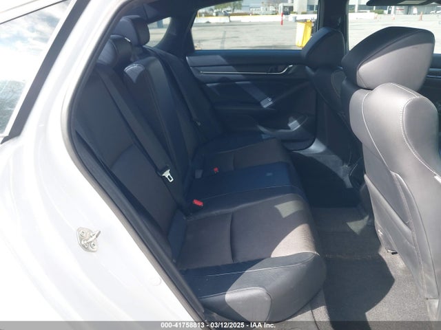 1HGCV1F39JA112119 Honda Accord Sport