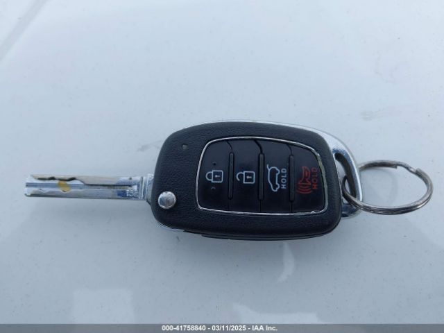 KM8J3CA40GU257379 Hyundai TUCSON SE