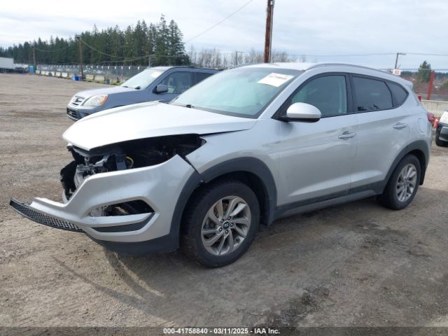 KM8J3CA40GU257379 Hyundai TUCSON SE