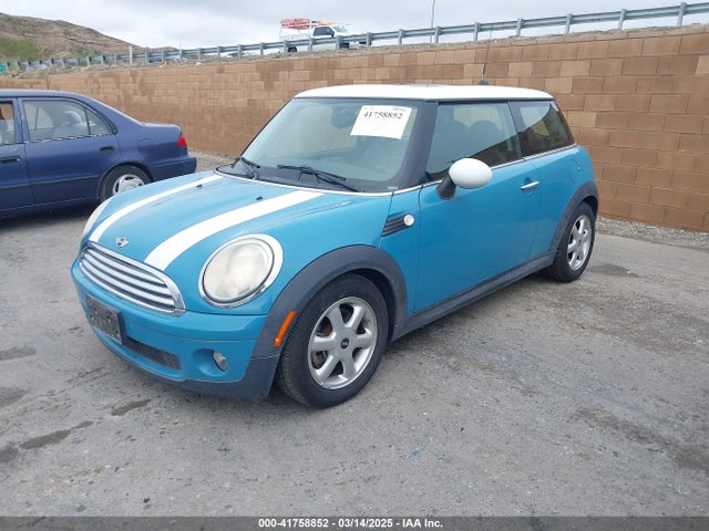 2009 MINI COOPER WMWMF33599TW76321 Photo 1