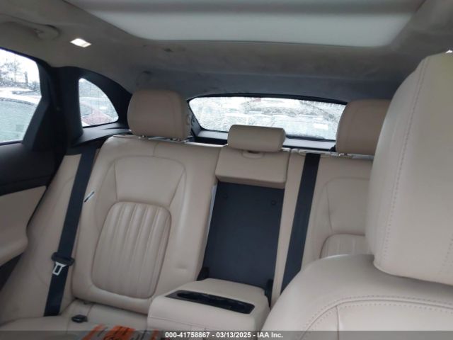 SADCN2GX4JA284441 Jaguar F-pace 30t Portfolio