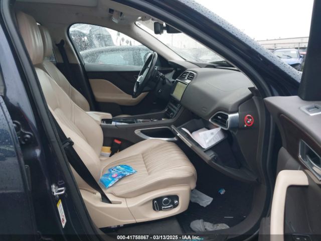 SADCN2GX4JA284441 Jaguar F-pace 30t Portfolio