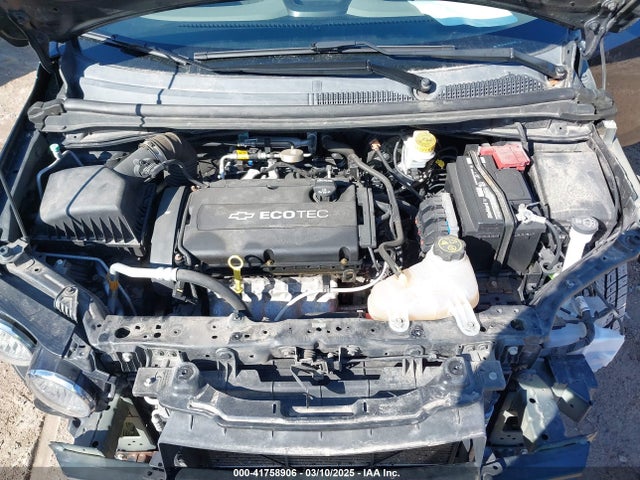 1G1JC6SH5F4215076 Chevrolet Sonic Lt Auto
