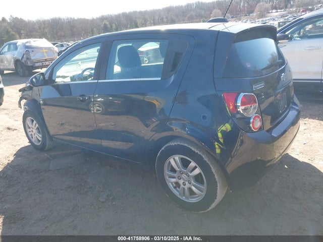 1G1JC6SH5F4215076 Chevrolet Sonic Lt Auto