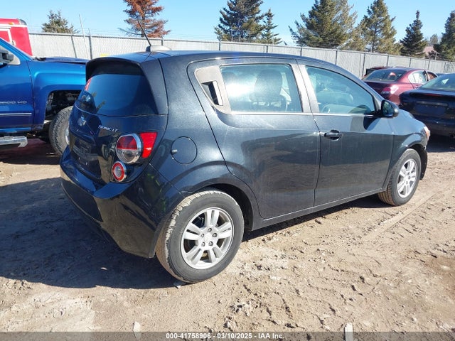 1G1JC6SH5F4215076 Chevrolet Sonic Lt Auto