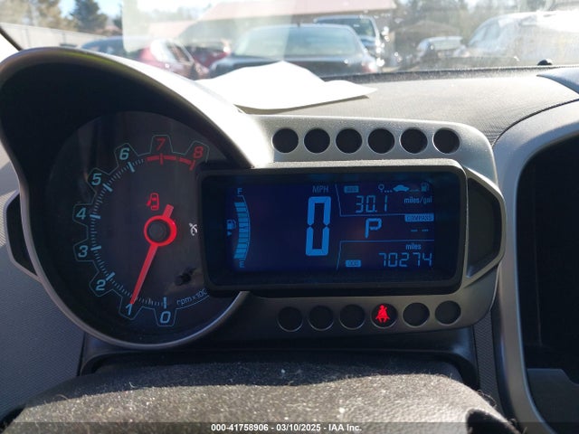 1G1JC6SH5F4215076 Chevrolet Sonic Lt Auto