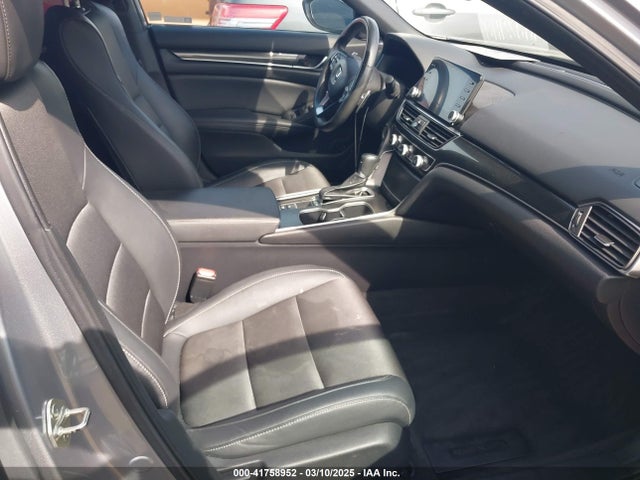 1HGCV1F30KA033438 Honda Accord Sport
