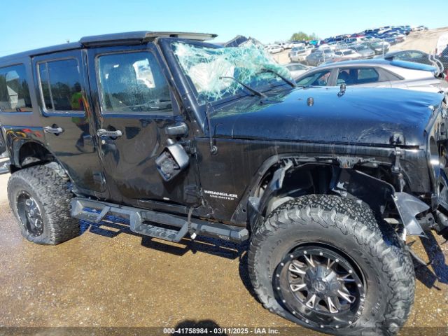 1C4BJWEG3FL573285 Jeep Wrangler Unlimited Sahara