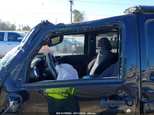 1C4BJWEG3FL573285 Jeep Wrangler Unlimited Sahara