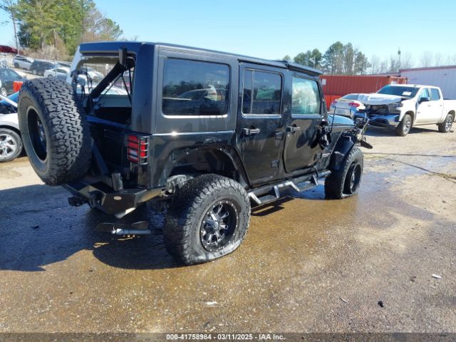 1C4BJWEG3FL573285 Jeep Wrangler Unlimited Sahara