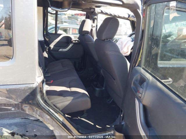 1C4BJWEG3FL573285 Jeep Wrangler Unlimited Sahara