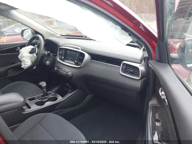 5XYPGDA3XKG470852 KIA Sorento 2.4l Lx