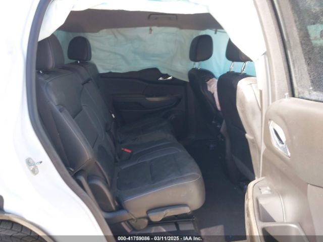 1GKKNML4XPZ180016 GMC Acadia Fwd Slt