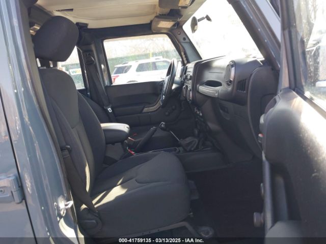 1C4BJWDG1FL563937 Jeep Wrangler Unlimited Sport