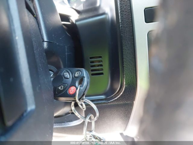 1FMJU1JT0HEA70048 Ford Expedition Xlt