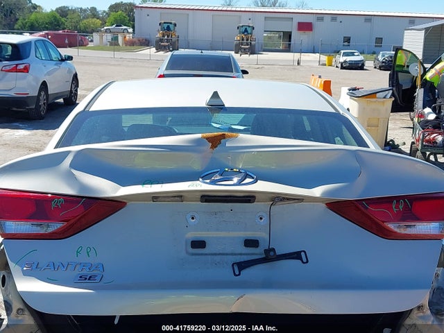 5NPD74LF8HH149193 Hyundai ELANTRA SE