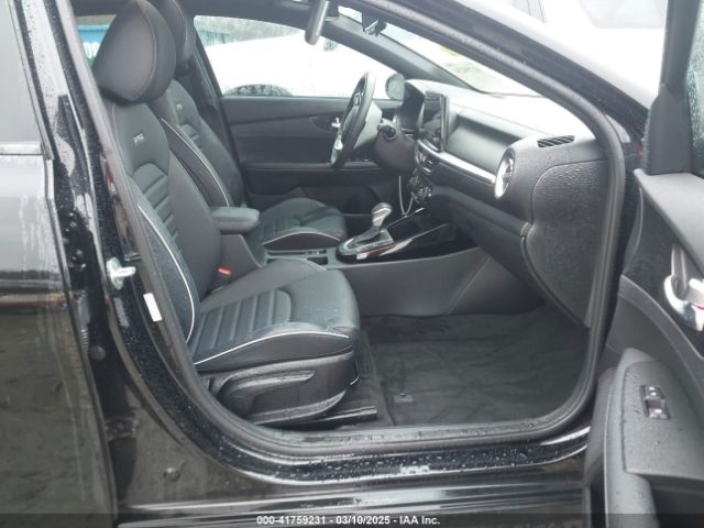 3KPF54AD1PE524635 KIA Forte Gt-line