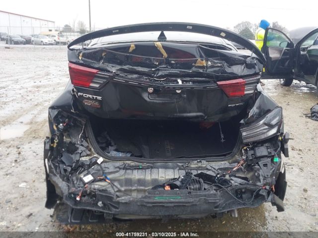 3KPF54AD1PE524635 KIA Forte Gt-line