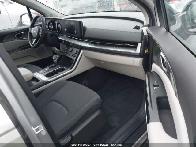 KNDNB4H36N6131654 KIA Carnival Mpv Lx