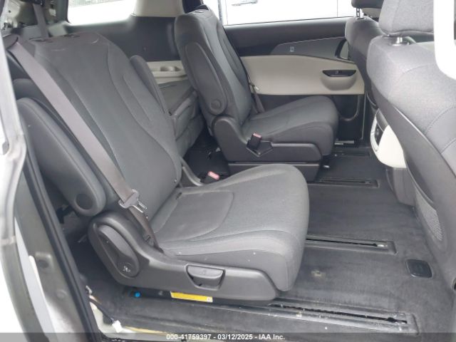 KNDNB4H36N6131654 KIA Carnival Mpv Lx