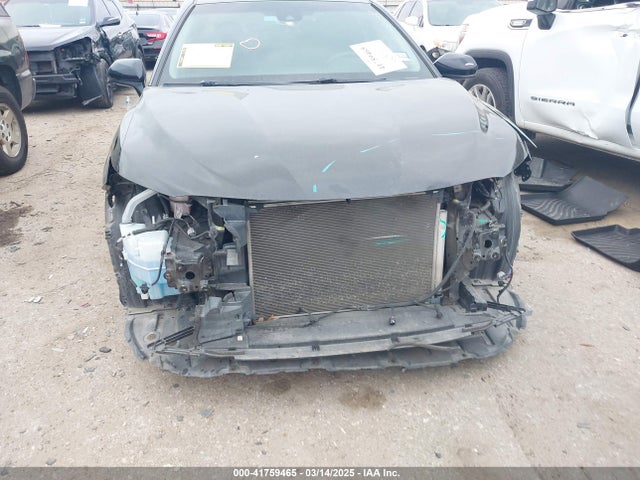 4T1B11HK2JU590130 Toyota CAMRY LE