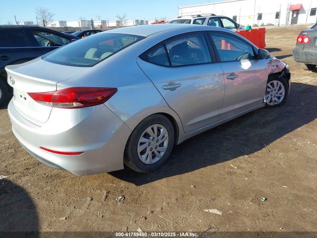 5NPD74LF5JH320455 Hyundai ELANTRA SE