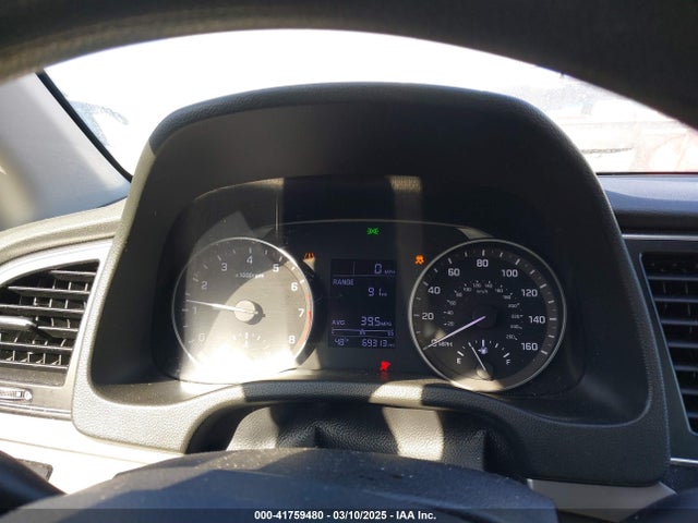 5NPD74LF5JH320455 Hyundai ELANTRA SE