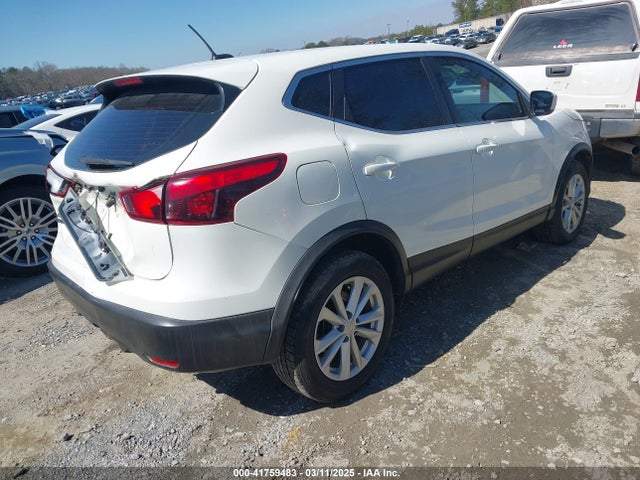 JN1BJ1CP8HW032128 Nissan Rogue Sport S