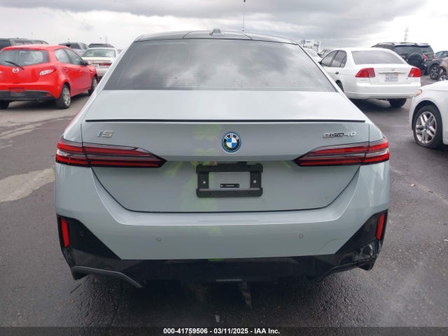WBY33FK05RCP53702 BMW I5 Edrive40