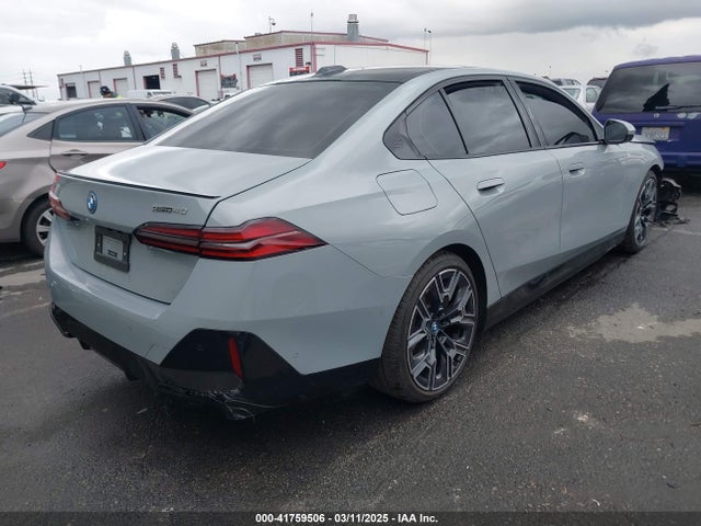 WBY33FK05RCP53702 BMW I5 Edrive40