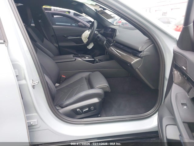 WBY33FK05RCP53702 BMW I5 Edrive40