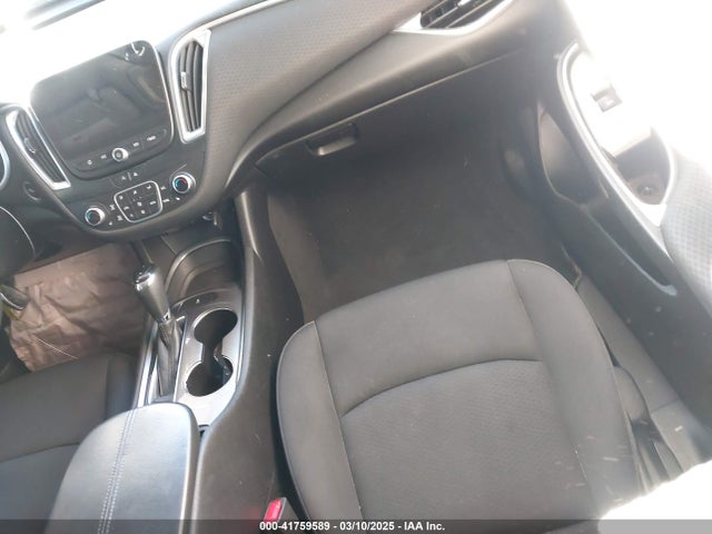 1G1ZD5ST9LF026073 Chevrolet Malibu Fwd Lt