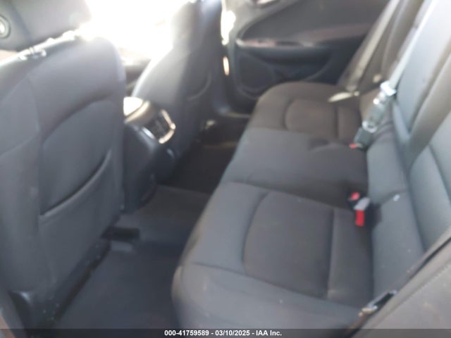 1G1ZD5ST9LF026073 Chevrolet Malibu Fwd Lt