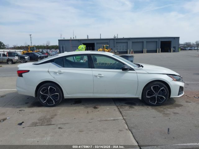 1N4BL4CW1PN375017 Nissan Altima Sr Intelligent Awd