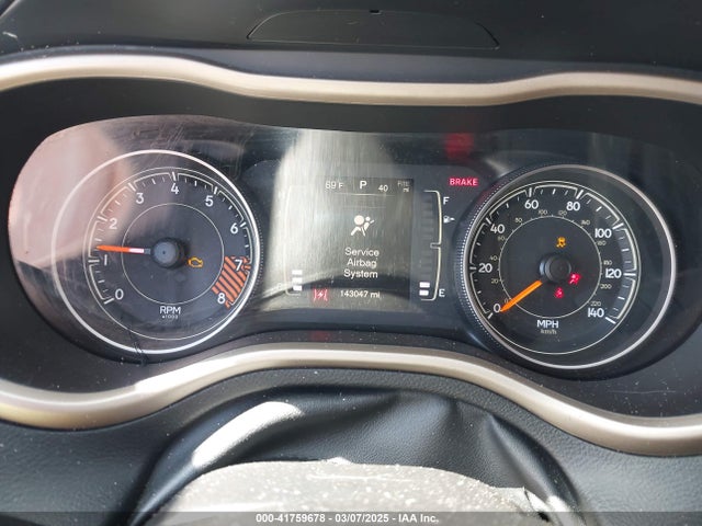 1C4PJLCS7FW737387 Jeep Cherokee Latitude