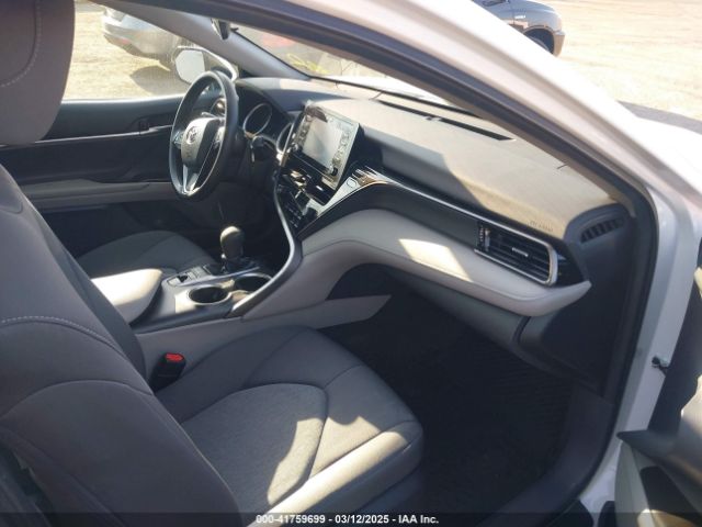 4T1C31AK8NU589613 Toyota Camry Le Hybrid