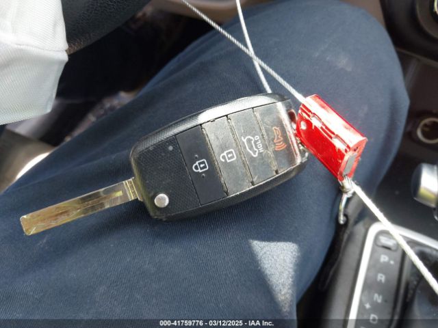 KNDPM3AC2H7135836 KIA Sportage Lx