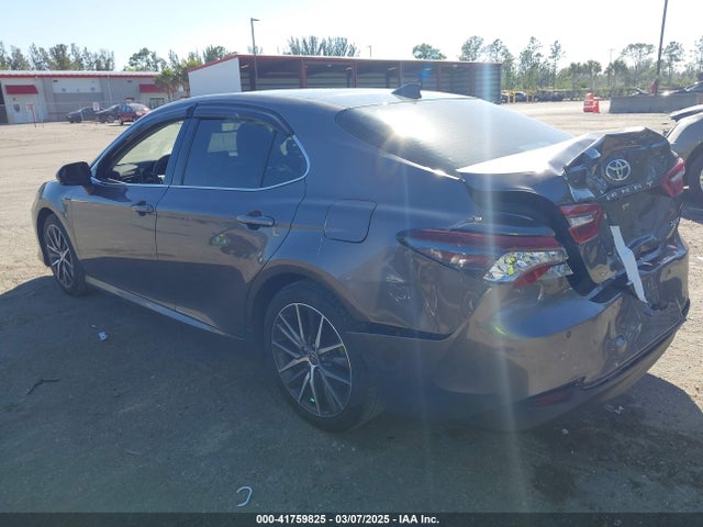 4T1F11AK8PU719556 Toyota CAMRY XLE