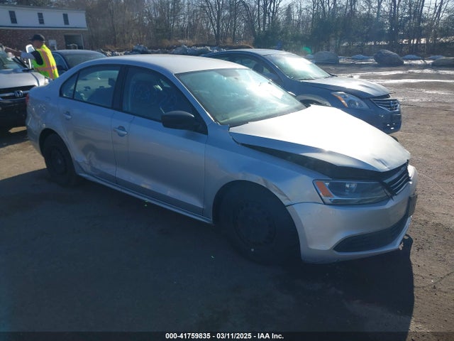 2013 Volkswagen Jetta 2.0l S მანქანა იყიდება აუქციონზე, vin: 3VW2K7AJ8DM281449, აუქციონის ნომერი: 41759835