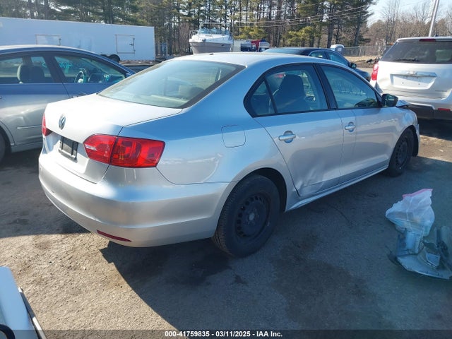 2013 Volkswagen Jetta 2.0l S მანქანა იყიდება აუქციონზე, vin: 3VW2K7AJ8DM281449, აუქციონის ნომერი: 41759835